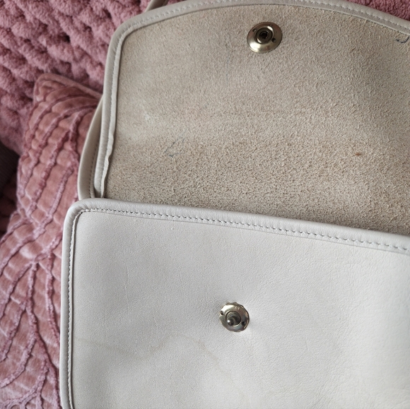 Coach Cream Crossbody Bag with Gold Button - Picture 6 of 10